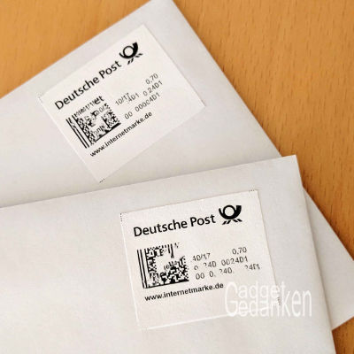 Selbst erstellte "Internetbriefmarken" auf Briefumschlägen